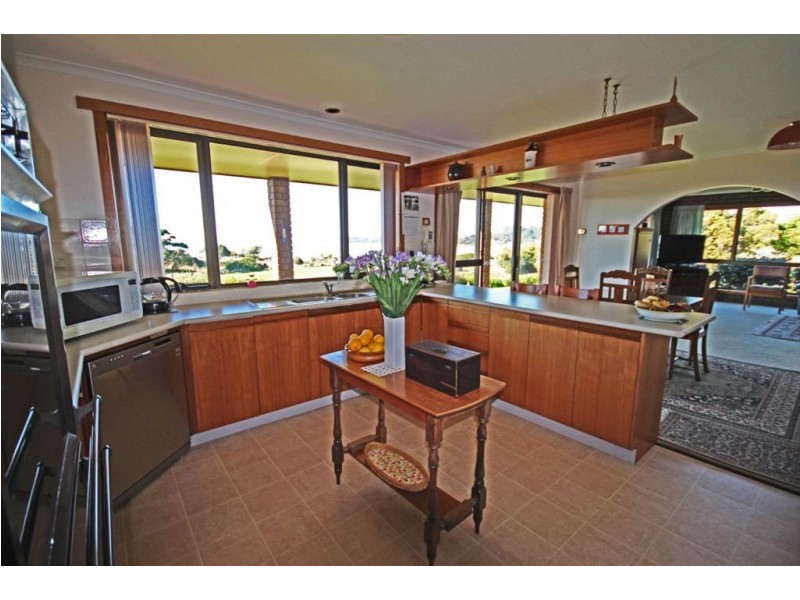 404 Penguin Road, Ulverstone TAS 7315