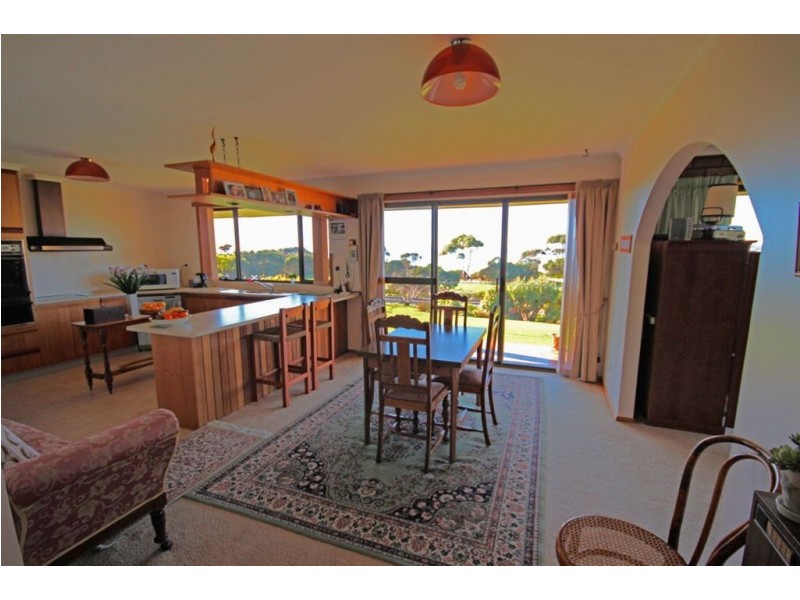 404 Penguin Road, Ulverstone TAS 7315