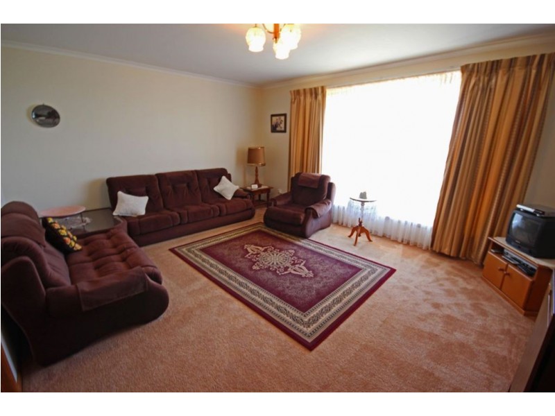 404 Penguin Road, Ulverstone TAS 7315