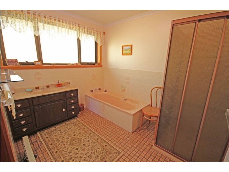 404 Penguin Road, Ulverstone TAS 7315