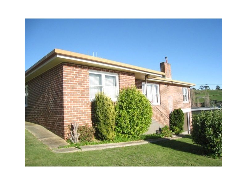 12 Elizabeth Street, Penguin TAS 7316