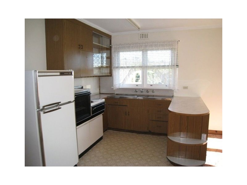 12 Elizabeth Street, Penguin TAS 7316