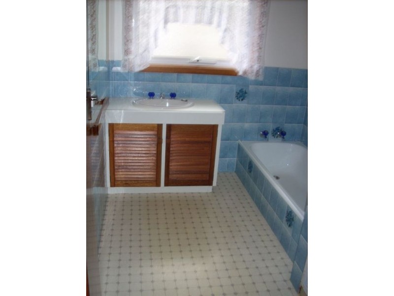 18 Westland Drive, West Ulverstone TAS 7315