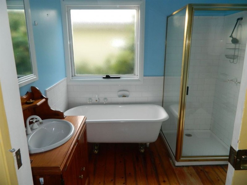 33 Penguin Road, Ulverstone TAS 7315
