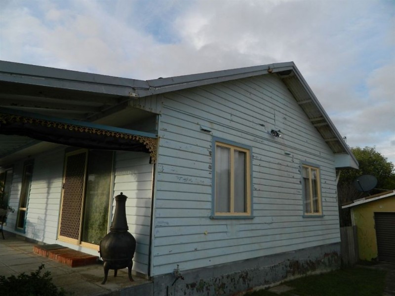 33 Penguin Road, Ulverstone TAS 7315