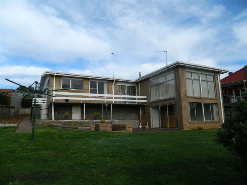 13 Burnett Crescent, Ulverstone TAS 7315
