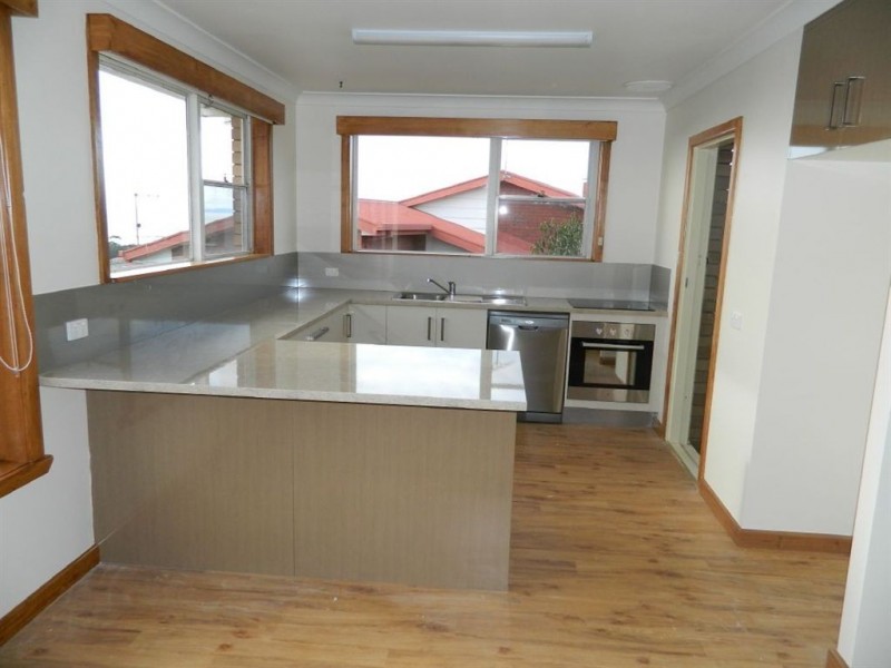 13 Burnett Crescent, Ulverstone TAS 7315