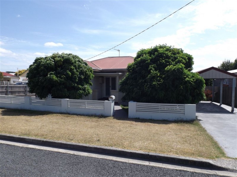1/12 Walker Street, Ulverstone TAS 7315