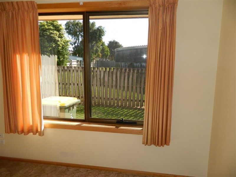 2/72 Upper Maud Street, West Ulverstone TAS 7315