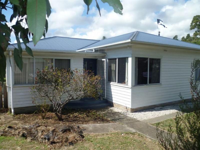 85 Lovett Street, Ulverstone TAS 7315