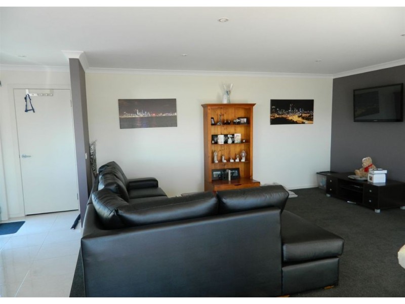 2/13 McCall Terrace, Devonport TAS 7310