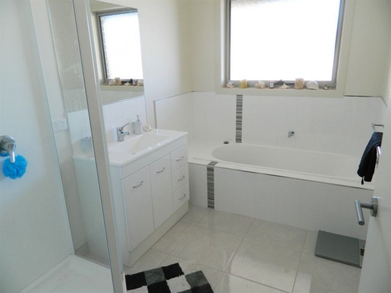 2/13 McCall Terrace, Devonport TAS 7310