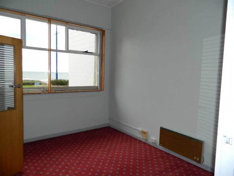 54 Main Road, Penguin TAS 7316