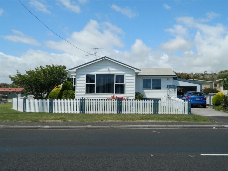 26 Penguin Road, Ulverstone TAS 7315