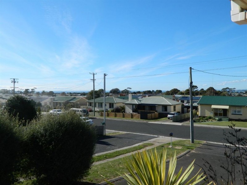 1/58 Clara Street, Ulverstone TAS 7315