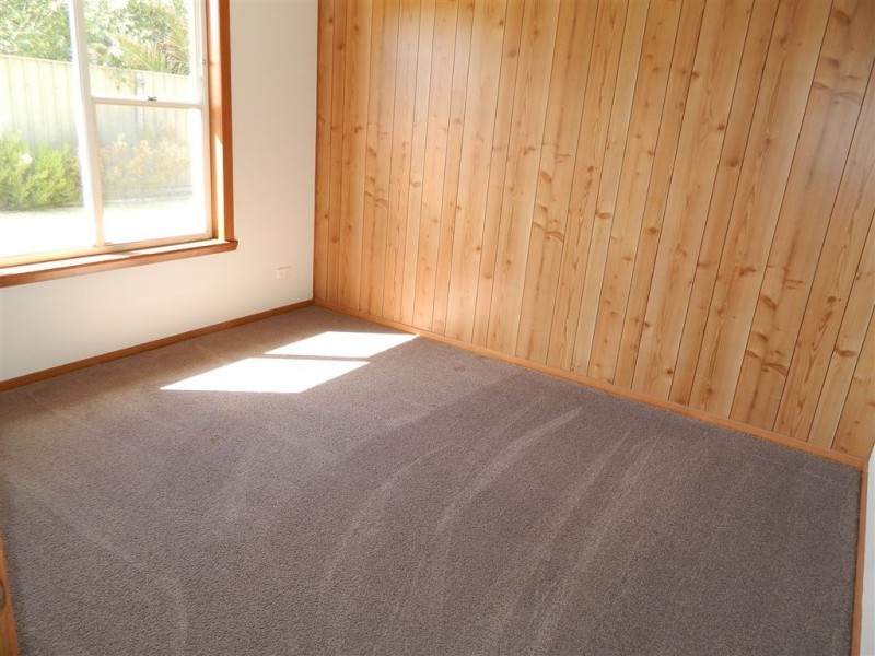 2/24 Richard Place, Ulverstone TAS 7315