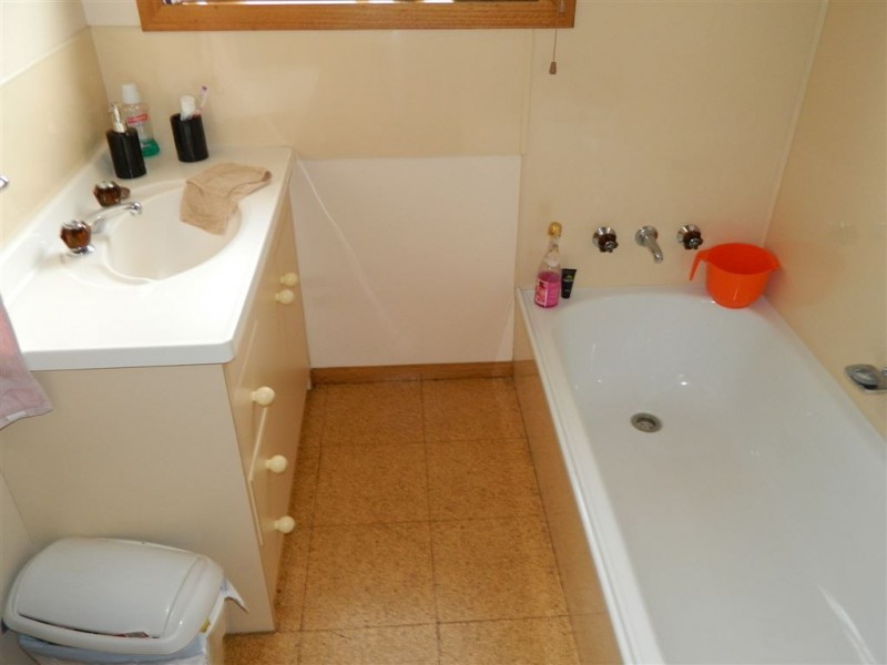 12 Westland Drive, West Ulverstone TAS 7315