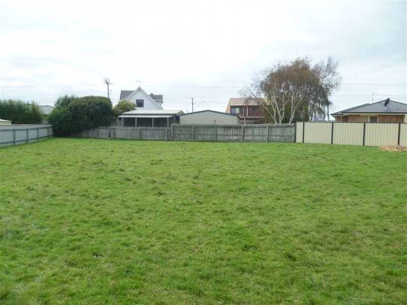 2 Grants Court, Turners Beach TAS 7315