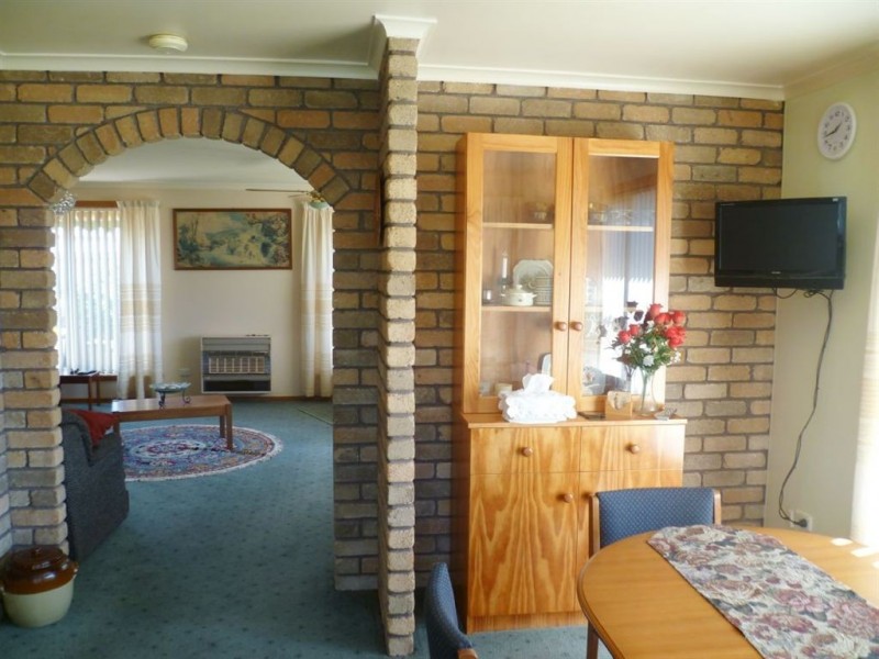 77 Leighlands Avenue, Ulverstone TAS 7315