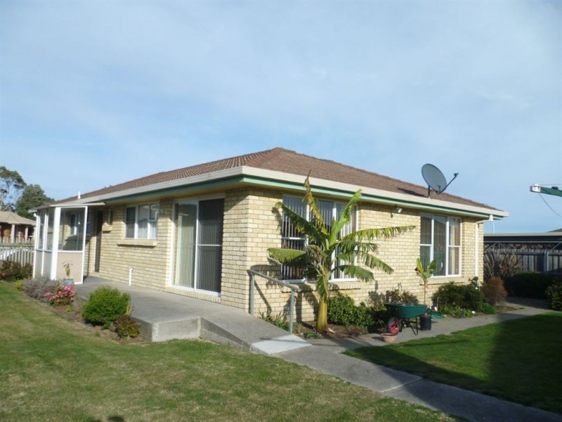 77 Leighlands Avenue, Ulverstone TAS 7315