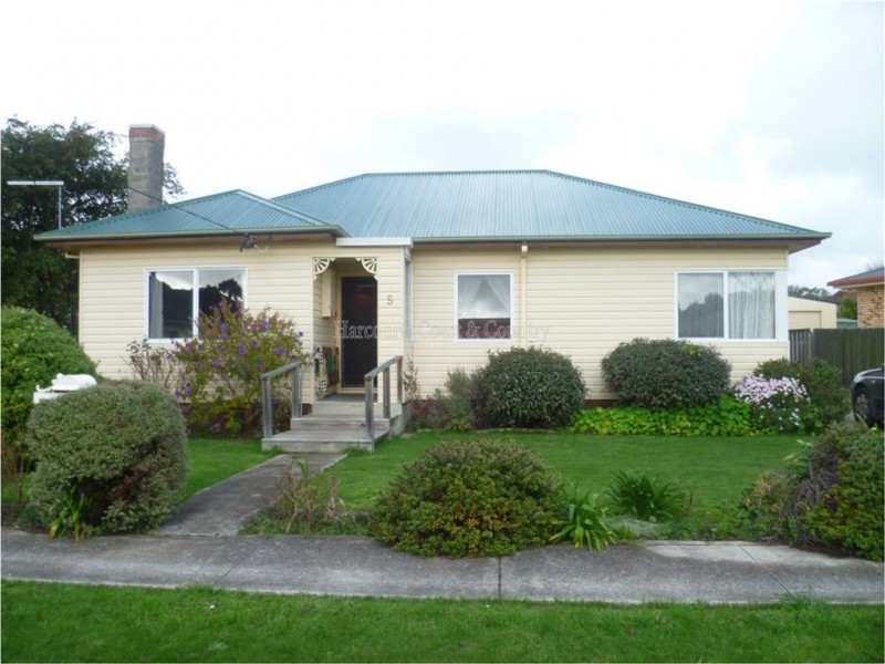 5 Elizabeth Street, Ulverstone TAS 7315