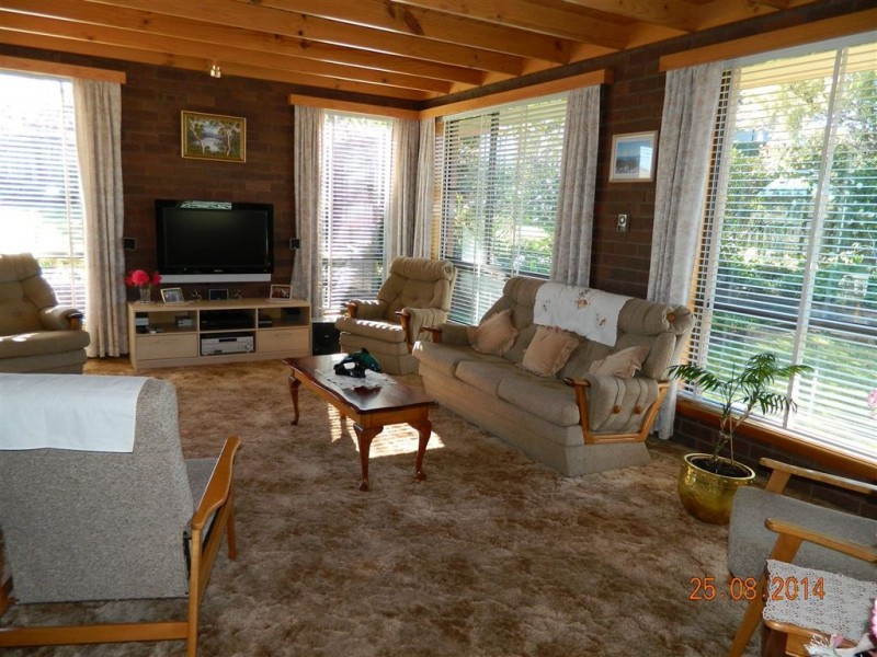 16 Jackson Avenue, West Ulverstone TAS 7315