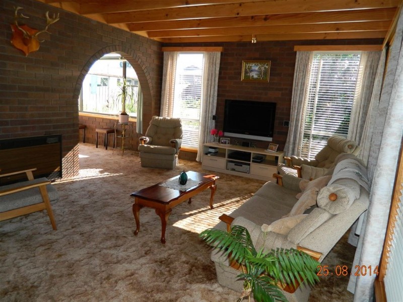 16 Jackson Avenue, West Ulverstone TAS 7315