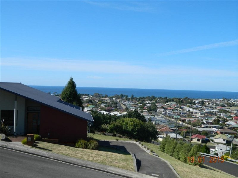 18 Clarke Street, Ulverstone TAS 7315
