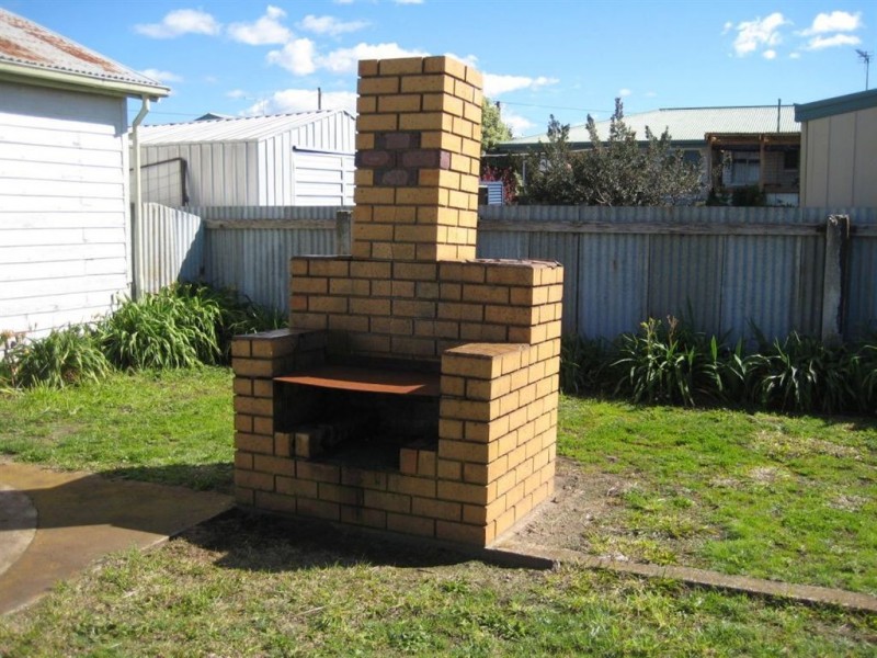 16 Amherst Street, Ulverstone TAS 7315