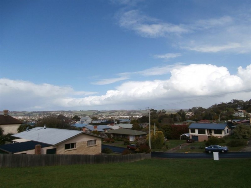 6 Lakin Street, West Ulverstone TAS 7315