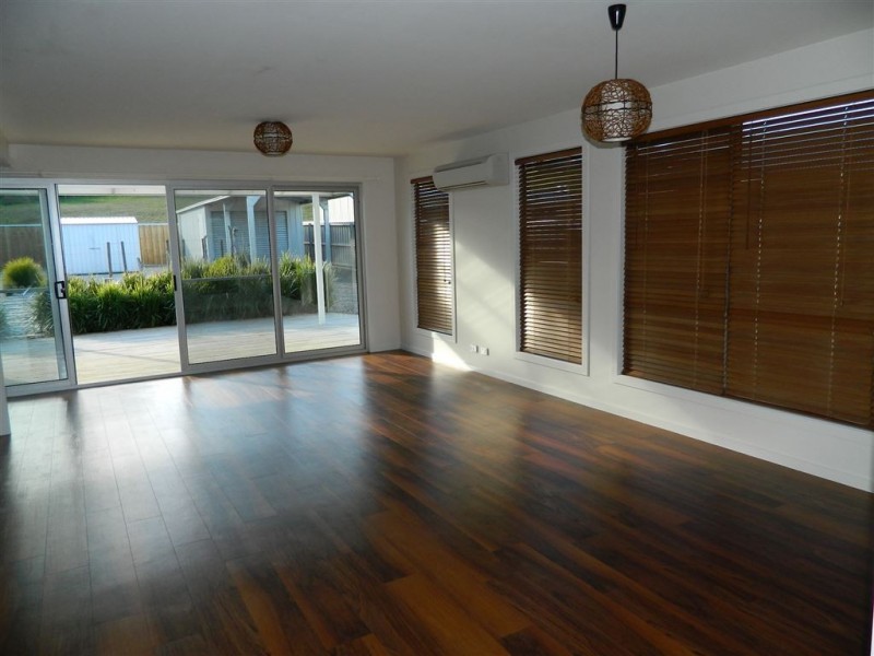 60 River Road, West Ulverstone TAS 7315