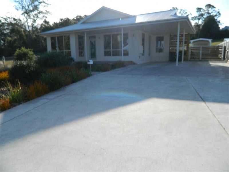 60 River Road, West Ulverstone TAS 7315