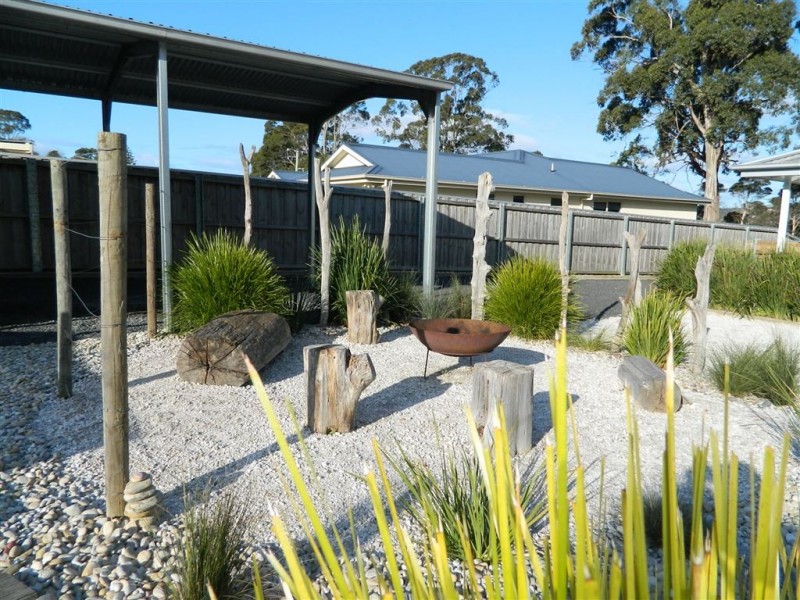 60 River Road, West Ulverstone TAS 7315