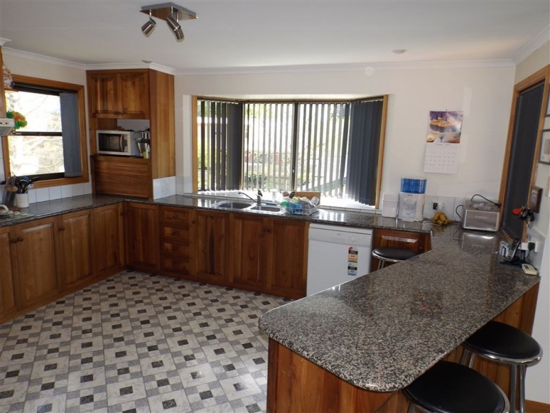 6 Dudley Crescent, Ulverstone TAS 7315