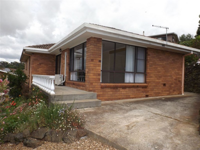 12 Kywong Crescent, West Ulverstone TAS 7315