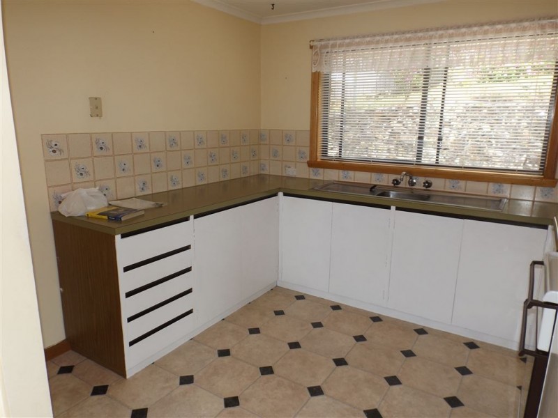 12 Kywong Crescent, West Ulverstone TAS 7315