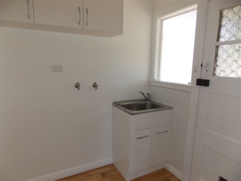 4 Elizabeth Street, Penguin TAS 7316