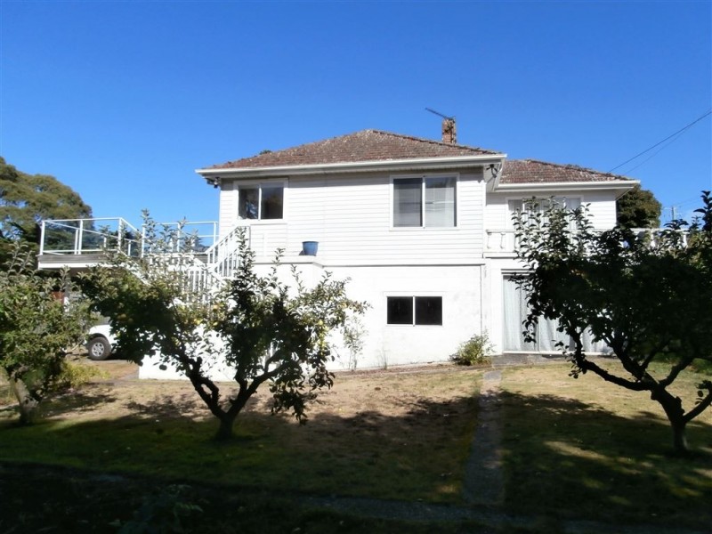 17 South Road, West Ulverstone TAS 7315