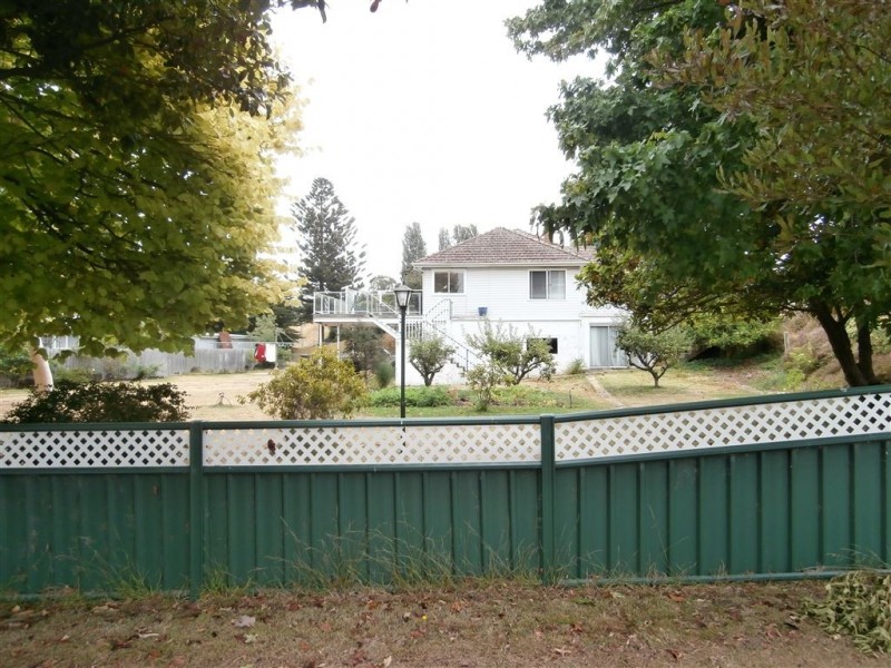 17 South Road, West Ulverstone TAS 7315