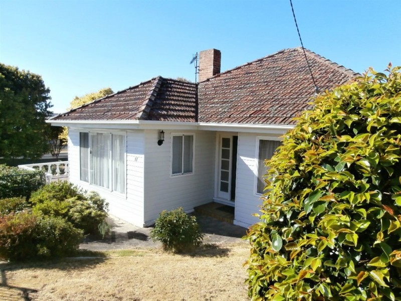 17 South Road, West Ulverstone TAS 7315