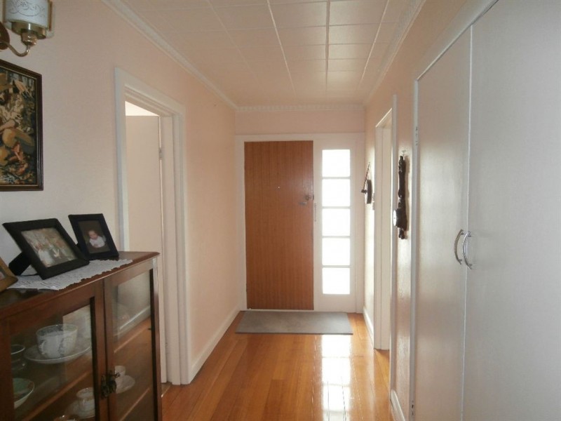 17 South Road, West Ulverstone TAS 7315