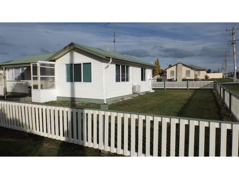 1/23 Clara Street, West Ulverstone TAS 7315
