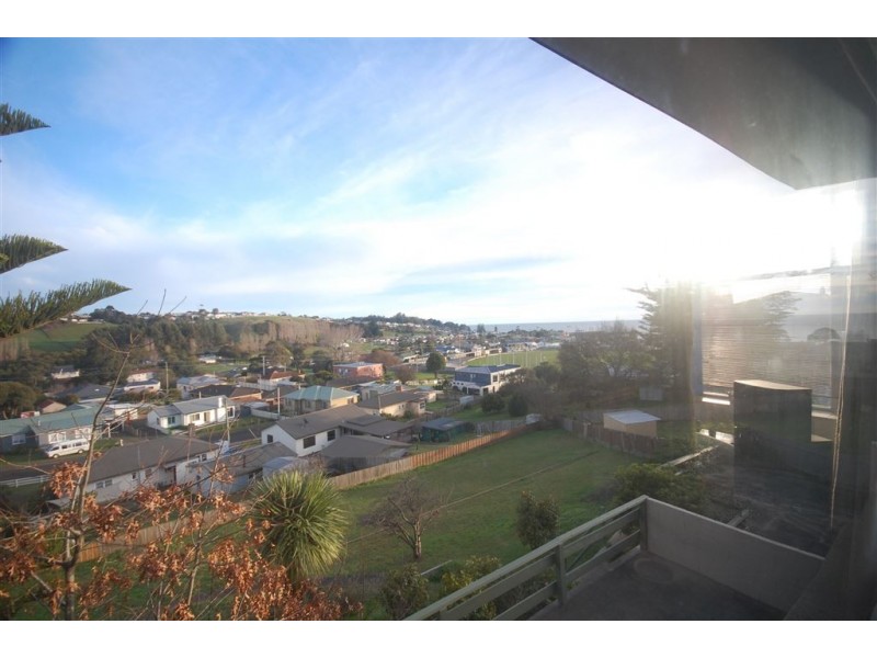 21 Quinn Street, Penguin TAS 7316