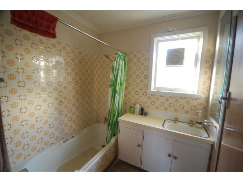 21 Quinn Street, Penguin TAS 7316