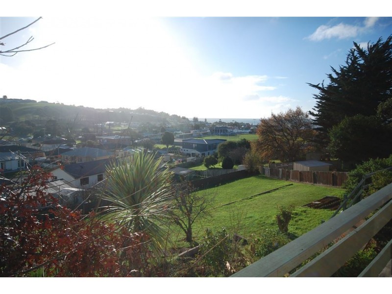 1/21 Quinn Street, Penguin TAS 7316