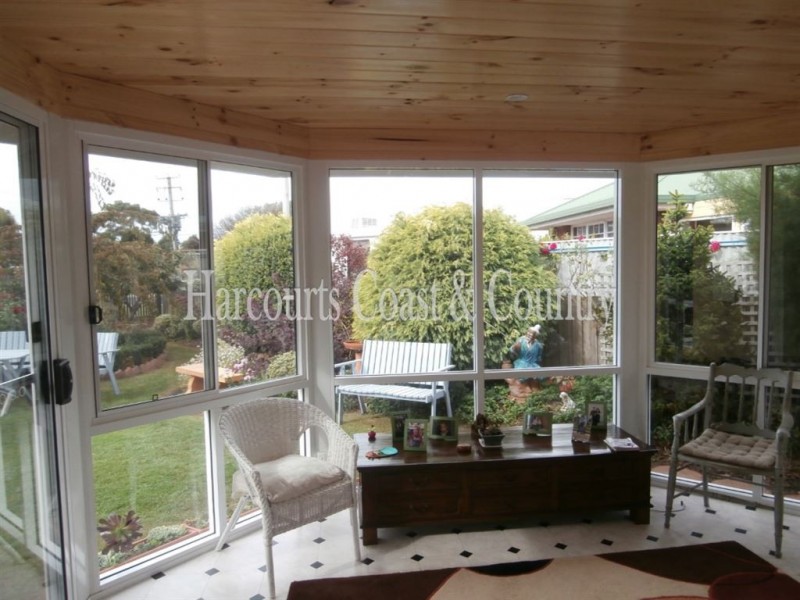 11 Bertha Street, West Ulverstone TAS 7315