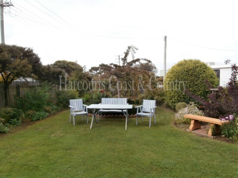 11 Bertha Street, West Ulverstone TAS 7315