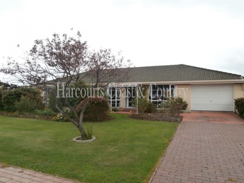 11 Bertha Street, West Ulverstone TAS 7315