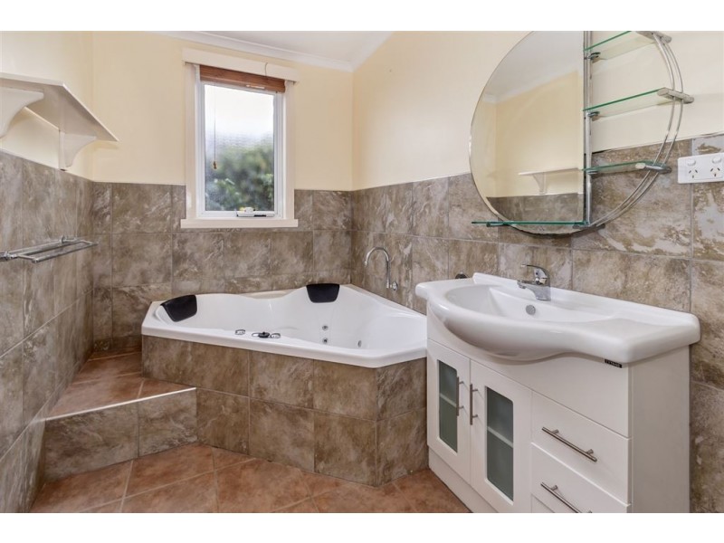 35 Amherst Street, West Ulverstone TAS 7315