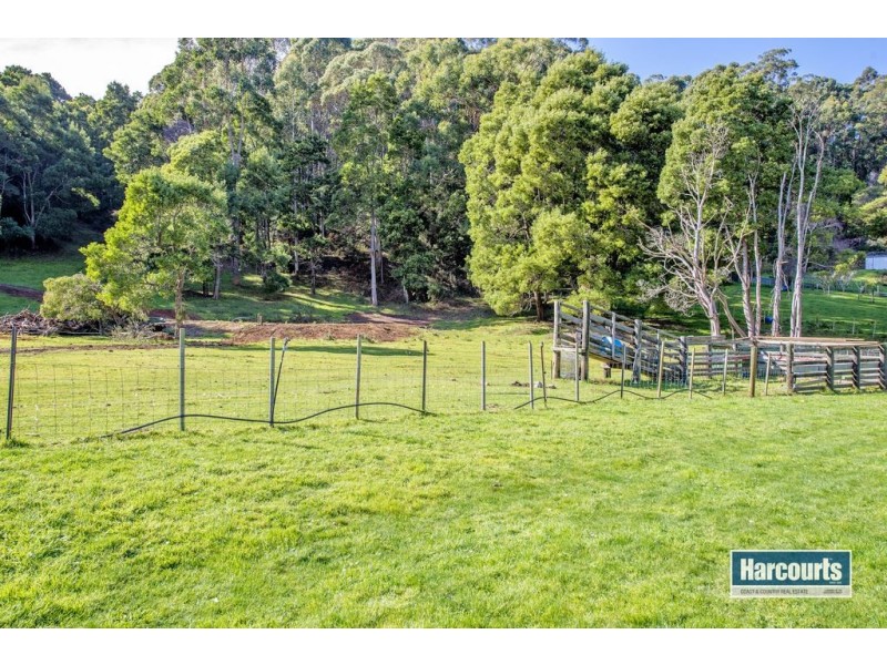 302 South Road, West Ulverstone TAS 7315